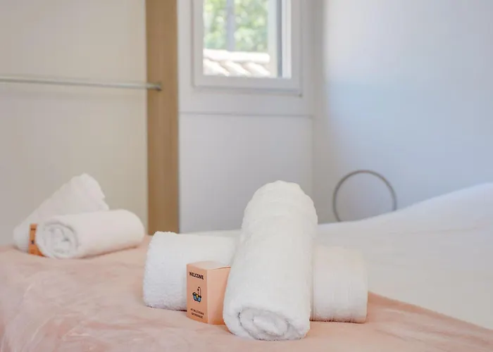 Holiday home Dans Les Arbres, Proche *