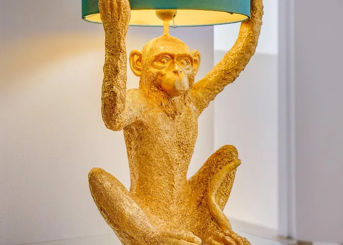 Dans Les Arbres, Proche Holiday home *