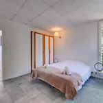Dans Les Arbres, Proche Feriehus Le Verdon-sur-Mer