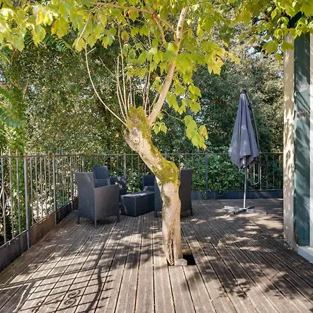 Hébergement de vacances Dans Les Arbres, Proche